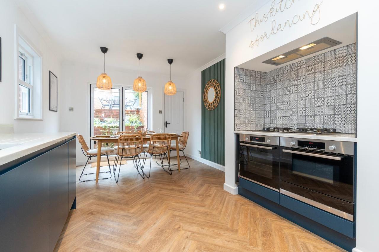 Holiday home Athelstan Townhouse - A Chic Townhouse In The Heart Of Historical 5mins To Centre Exeter