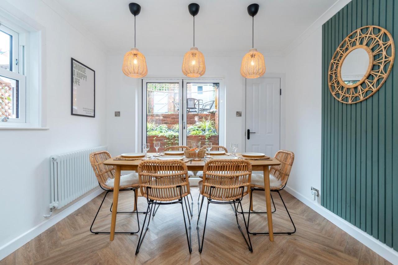Сasa de vacaciones Athelstan Townhouse - A Chic Townhouse In The Heart Of Historical 5mins To Centre Exeter